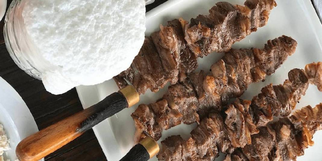 Kimi Erzurum diyor kimi Artvin! Tartışma artık son buldu: Cağ kebabının 1000 yıllık geçmişi oraya ait 3